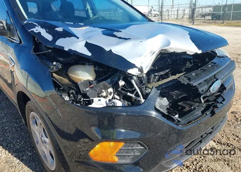 2017 Ford Escape S z USA, uszkodzony, nr VIN 1FMCU0F79HUB95523